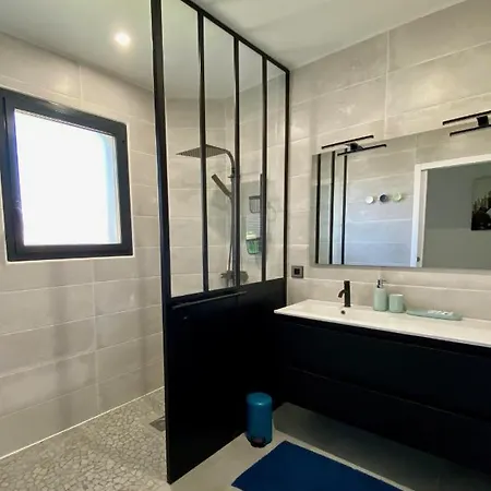 Palot A La וילה *